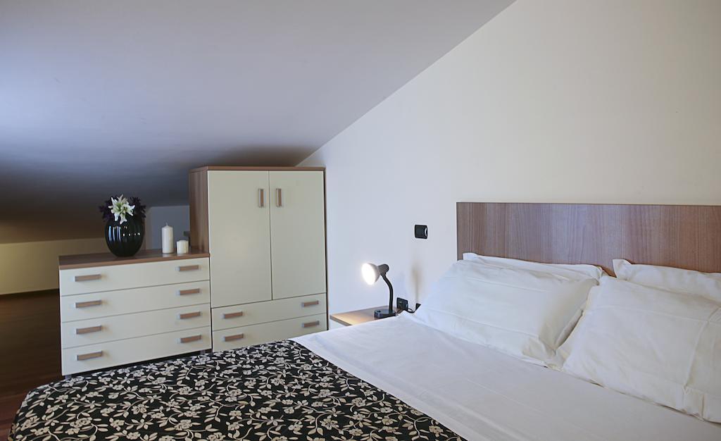 Residence A-More Ρίμινι Δωμάτιο φωτογραφία