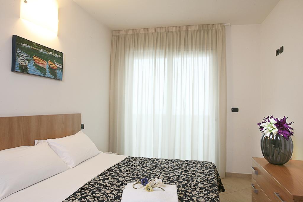 Residence A-More Ρίμινι Εξωτερικό φωτογραφία