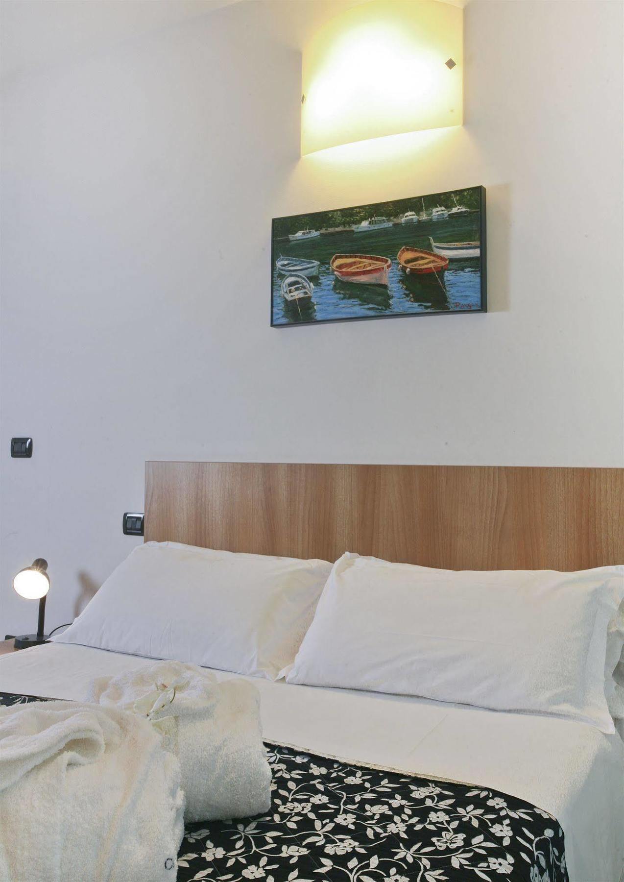 Residence A-More Ρίμινι Εξωτερικό φωτογραφία